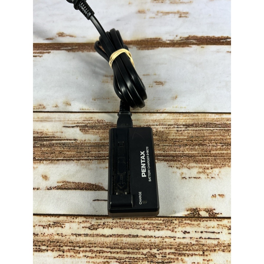 Pentax Model D-BC72 Li-ion Battery Charger for Optio Digital Cameras